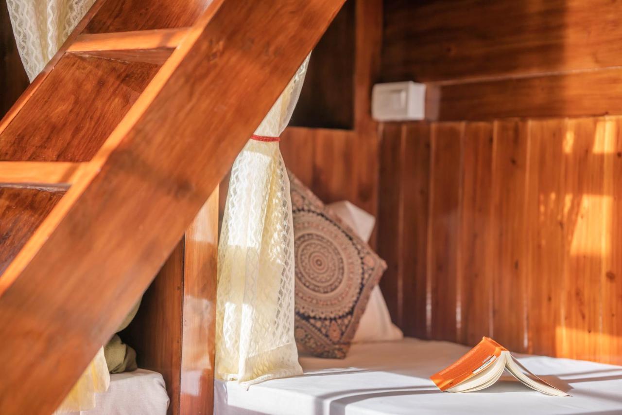 Rainbow Hostelier Лех Екстериор снимка