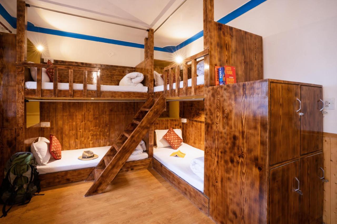 Rainbow Hostelier Лех Екстериор снимка