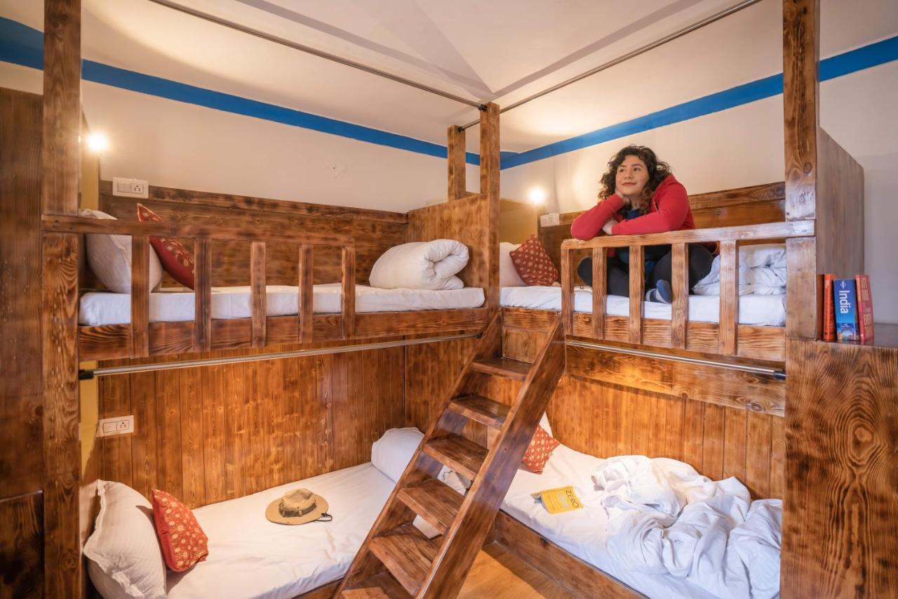 Rainbow Hostelier Лех Екстериор снимка